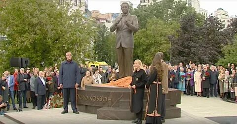 Оружейный переулок памятник кобзону