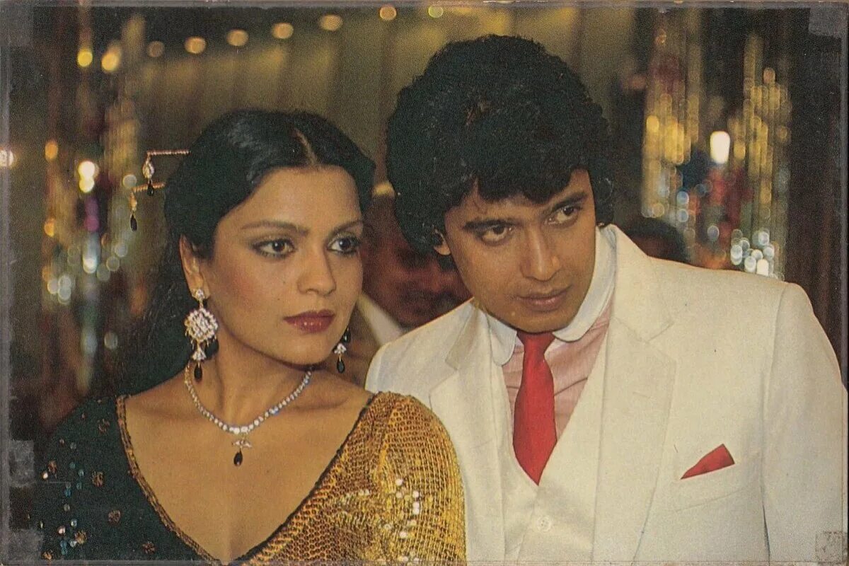 Зинат аман и митхун чакраборти. Сокровища древнего храма индия. Митхун сокровища древнего храма 1983. Сокровища древнего храма индийский. Гита из ситапура индийский фильм.