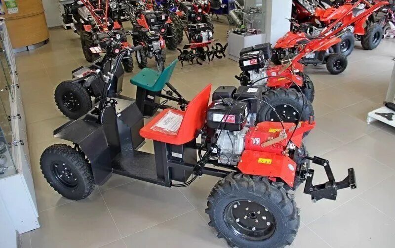 Минитрактор в красноярске с навесным оборудованием. Мини трактор мотор сич. мотоблока минитрактор брайт адаптер. мини трактор нархлари 2025 мотоблок.