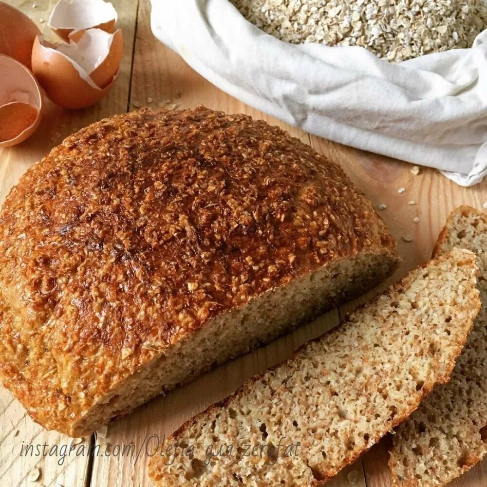Хлеб из муки с отрубями. Хлеб пшеничный отрубной. Ржано-пшеничный хлеб с отрубями. Пшеничный мучной отрубной хлеб. Белково отрубной хлеб.