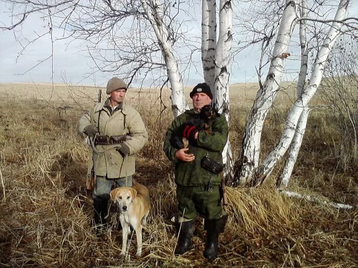 Охотники в девяностые. МООИР Чехов председатель фото. Фото Сергея Васильевича Багапша с охоты. Охота с клонами 81