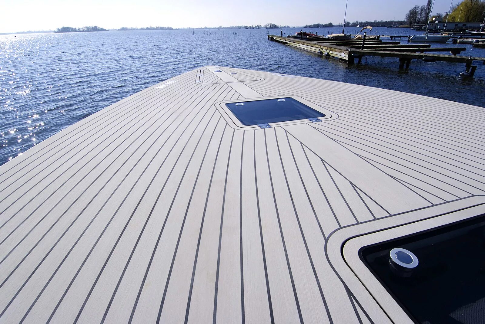 Палубное покрытие bester 400. Teak Deck Boat. Floor Fish покрытие палубное. Настил палубы. Основание палубы