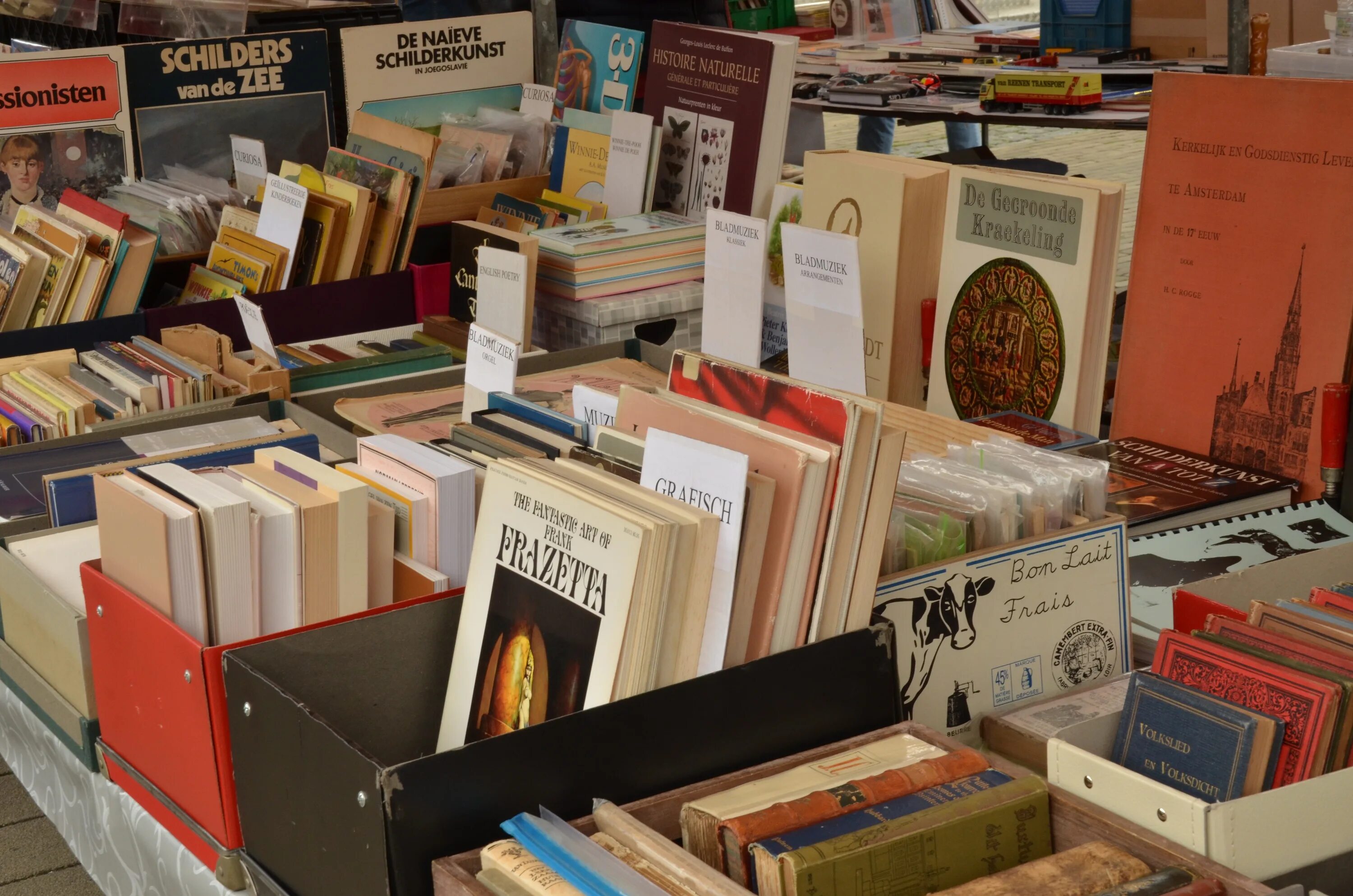 Книжный рынок. Рынок книг. современный книжный рынок. книжные ярмарки в америке. книжный базар.