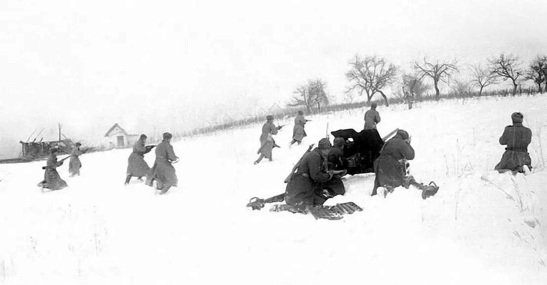 Март 42 года. РККА солдаты зимой 1942. Немцы 1941 зима. Атака Советской пехоты 1941-1945.