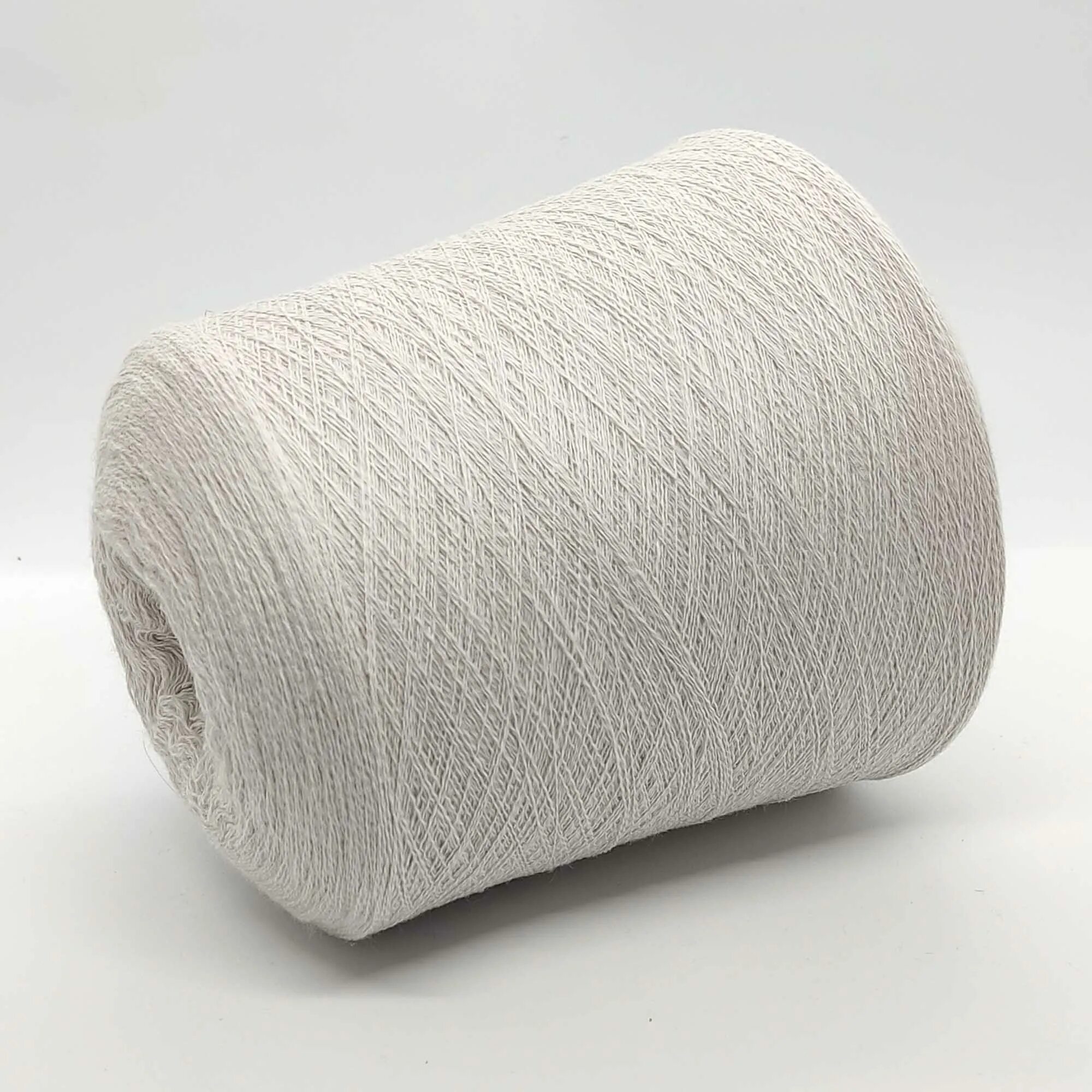 Кашемир loro. Пряжа loro piana 20 кашемир 20 шнел 601 меринос. пряжа loro piana 20 кашемир 20 шнел 60 меринос. пряжа loro piana меринос 60 кашемир 40. кашемир лоро пиано пряжа.