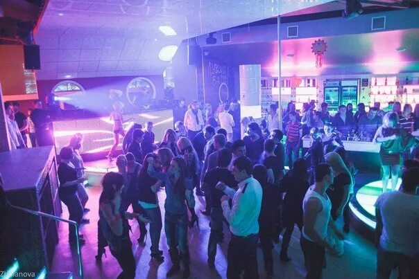 Бизи бар белорусская. Заварка гастроквартал, москва. Клуб мистик ростов на дону фрунзе. Blank ночной клуб санкт-петербург. Руки вверх бар спб.