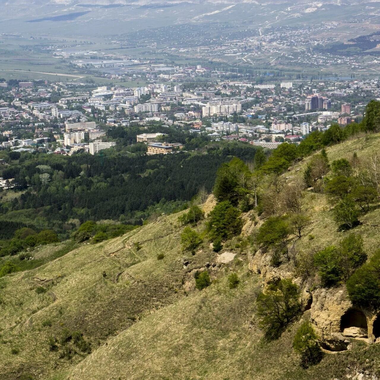 Погода в минводах на 14 дней. Минеральные воды Кисловодск. Минеральные воды Ставропольский край. Минеральные воды фото. Погода в Минеральных Водах.