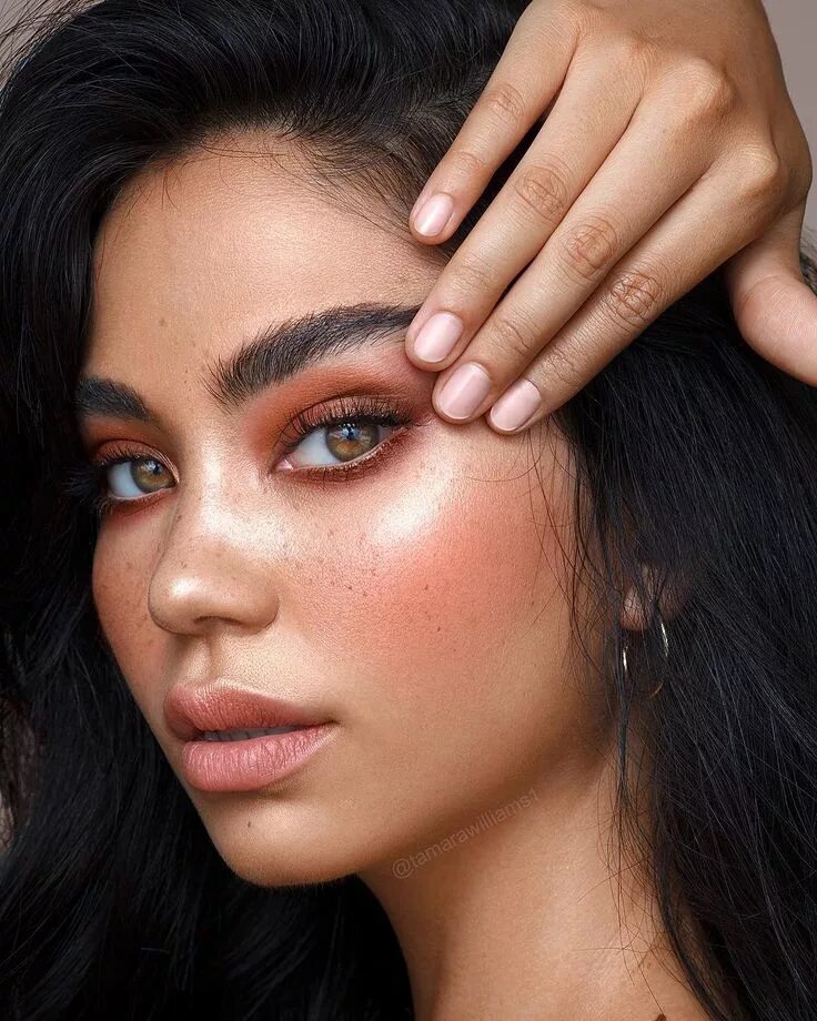 Лисьи брови татуаж. Архитектура бровей. Наращивание ресниц эстетика. Перманентный лисий макияж. Брови лисий взгляд татуаж.