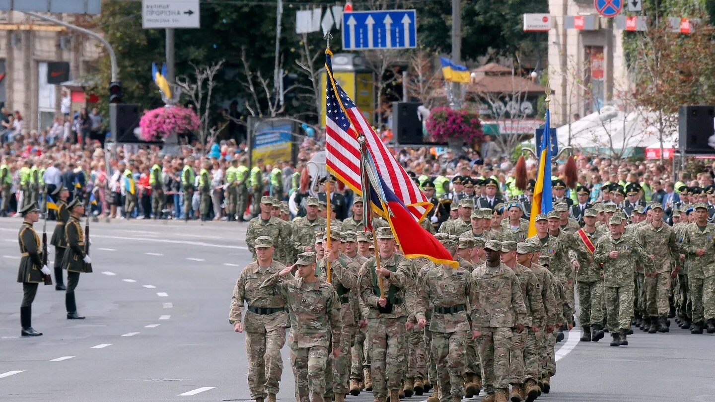 Военный парад в США. Солдаты США на Украине. Войска НАТО В Москве. Армия Украины парад. Нато может ввести войска на украину