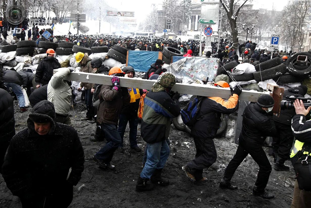 Кома майдане. Евромайдан 2014. Киев Майдан 2014. Евромайдан на Украине в 2014. Киев Евромайдан.