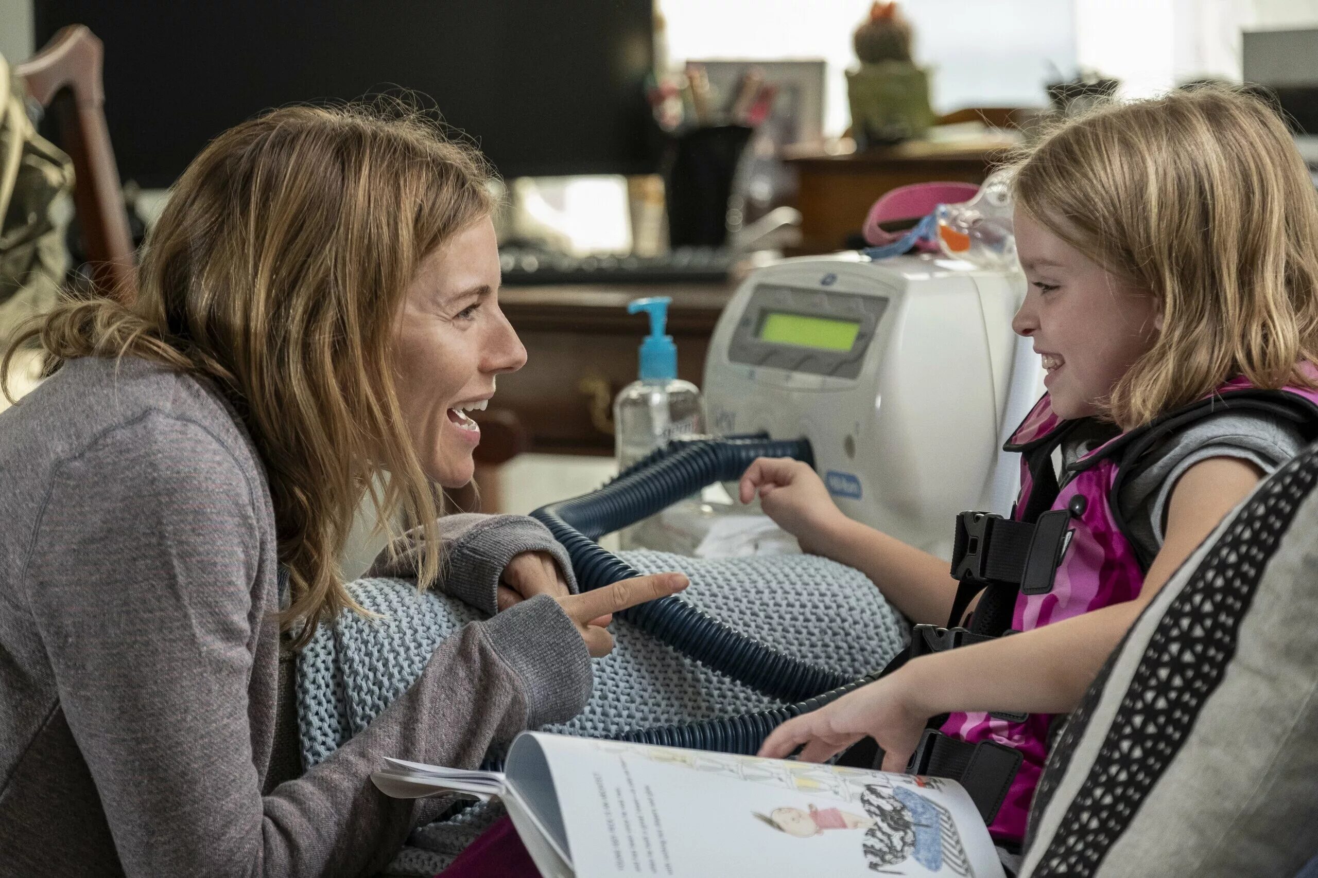 Мост 21. Мост фильм 2019. 21 мост (2019). 21 bridges фильм 2019. 21 мост фильм 2019 постер.