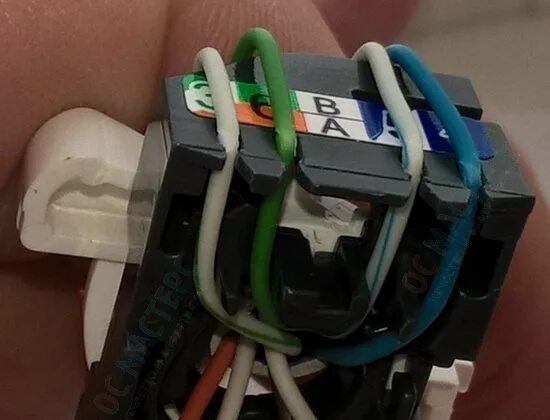 Как подключить интернет розетку легран. Интернет розетки легран rj 45. обжим розетки rj-45 legrand. обжим розетки rj45 schneider. кроссировка розетки rj-45 legrand.