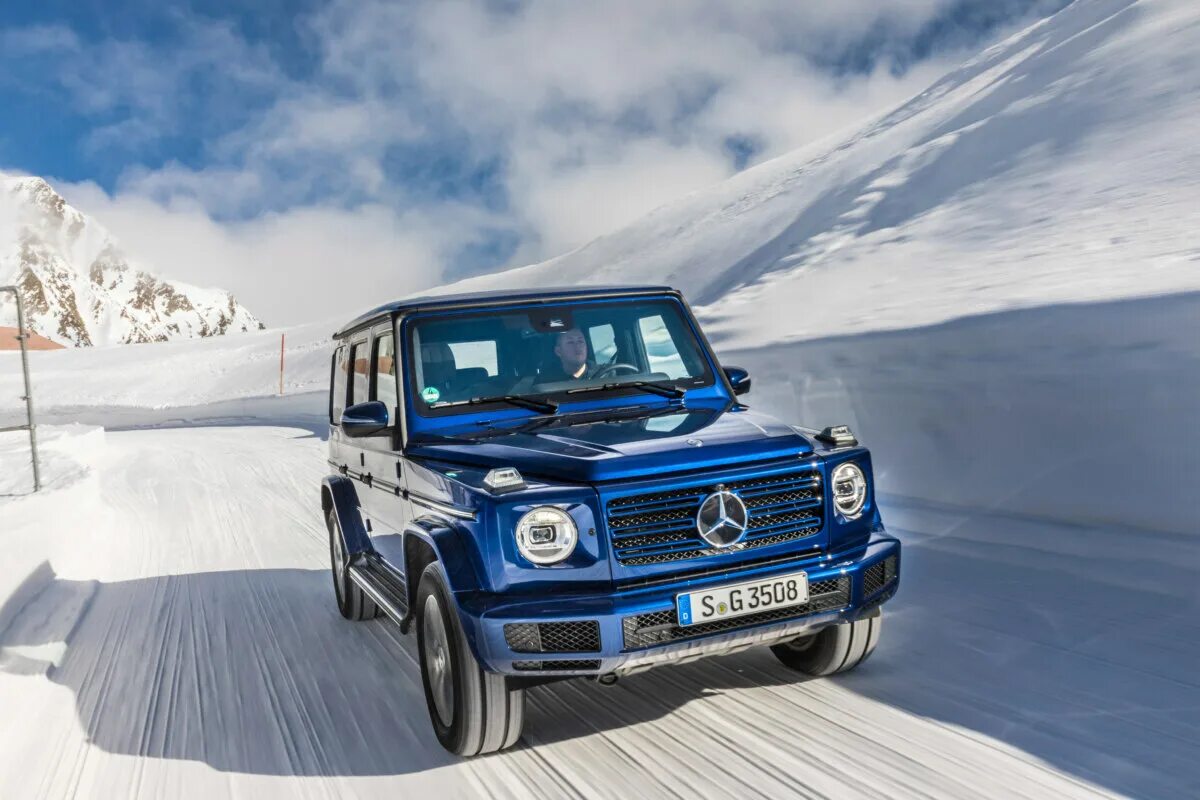 Mercedes Benz g350d новый. Mercedes g350d 2022. Мерседес Бенц Гелендваген. Mercedes g class 2022.