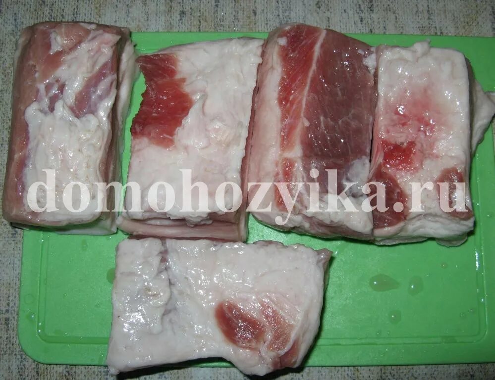 Можно ли соленое сало добавить в фарш. Сало соленое шпик. Сало. Соленое сало гармошкой. Шпик сало соленое белорусское.