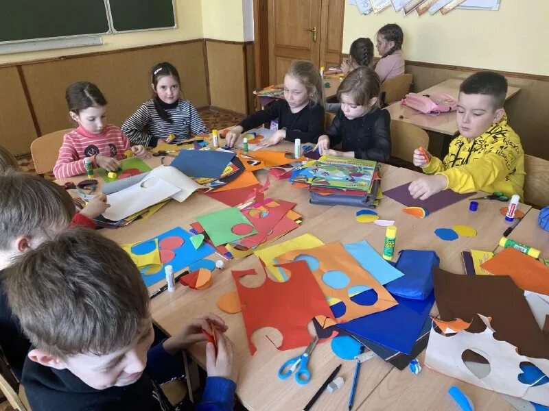 школа в котельниках. творческие каникулы в доме творчества. детский сад 1 рошаль. татьяна юрьевна сош 1. 13 школа дополнительное образование.