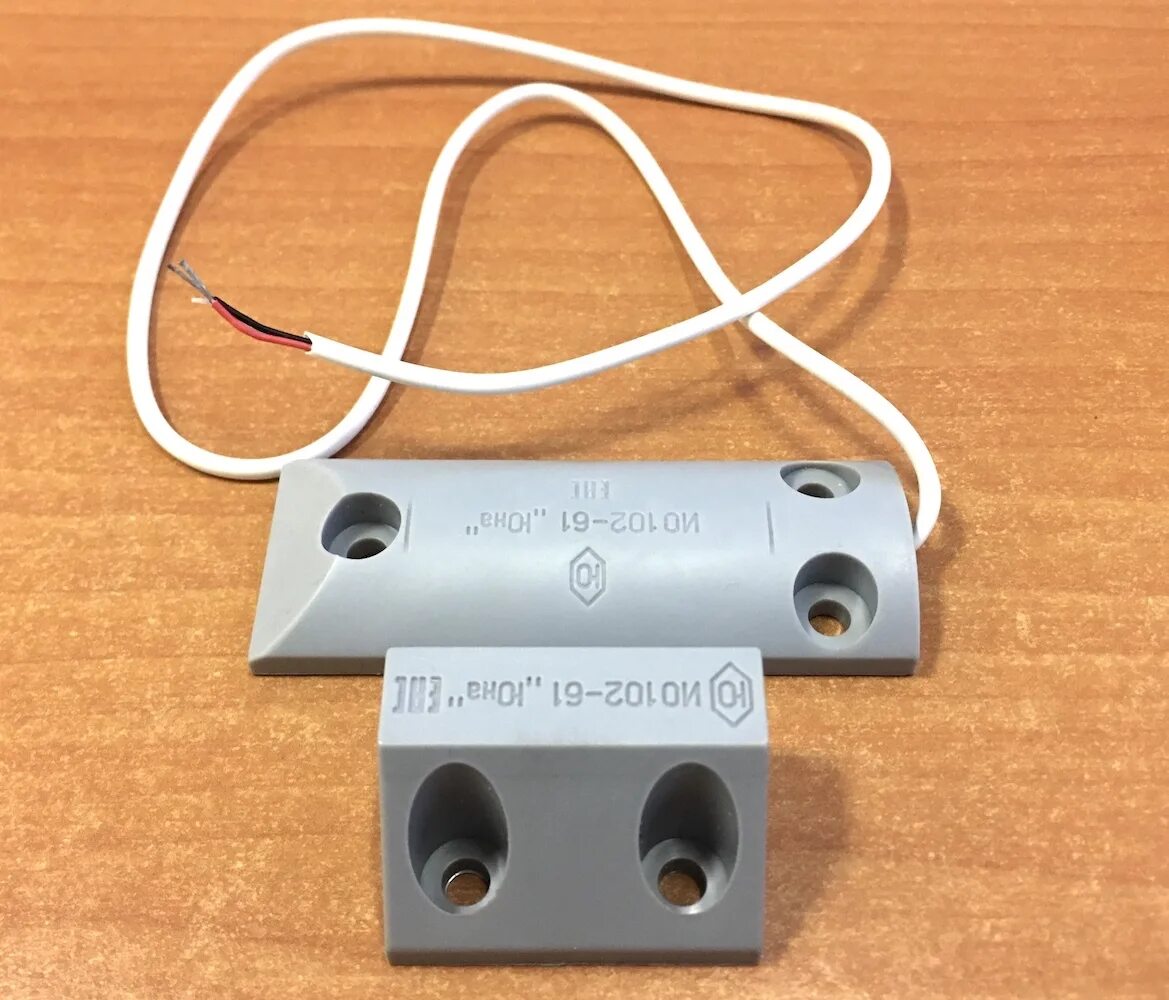 извещатель охранный ио 102-20. 00. скоба рациональ. держатель с защелкой. ио 102-50.