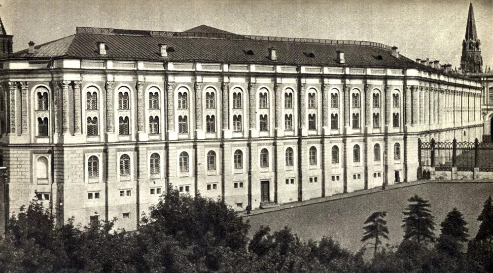 здания прошлого. окб ханты-мансийск внутри. окружная палата.