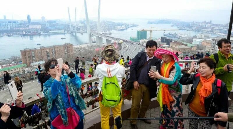 Владивосток вид на китай. Китай и владивосток последние новости. Набережная владивостока с китаем. Владивосток вид на китай. Китай и владивосток последние новости.