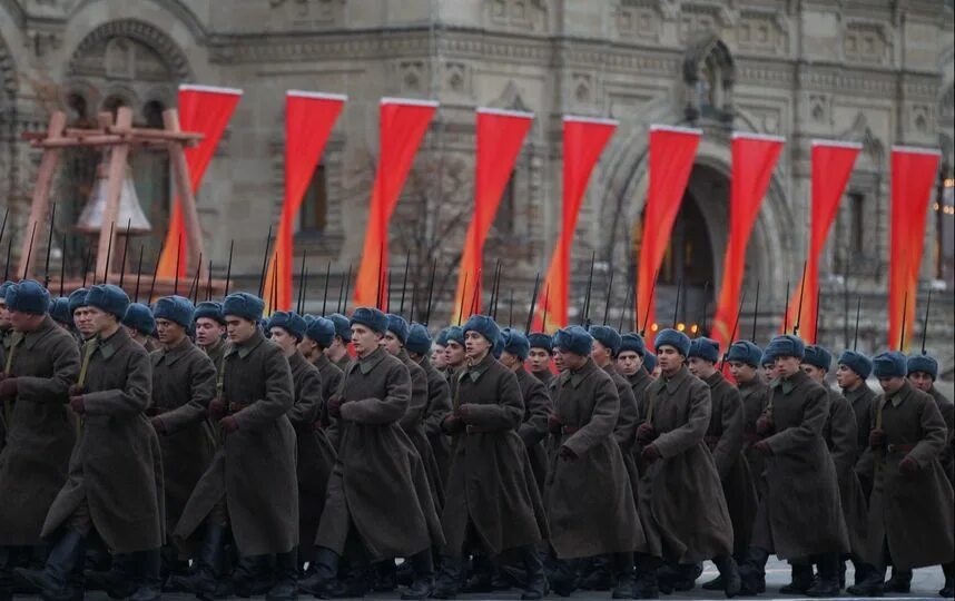 10 лет параду