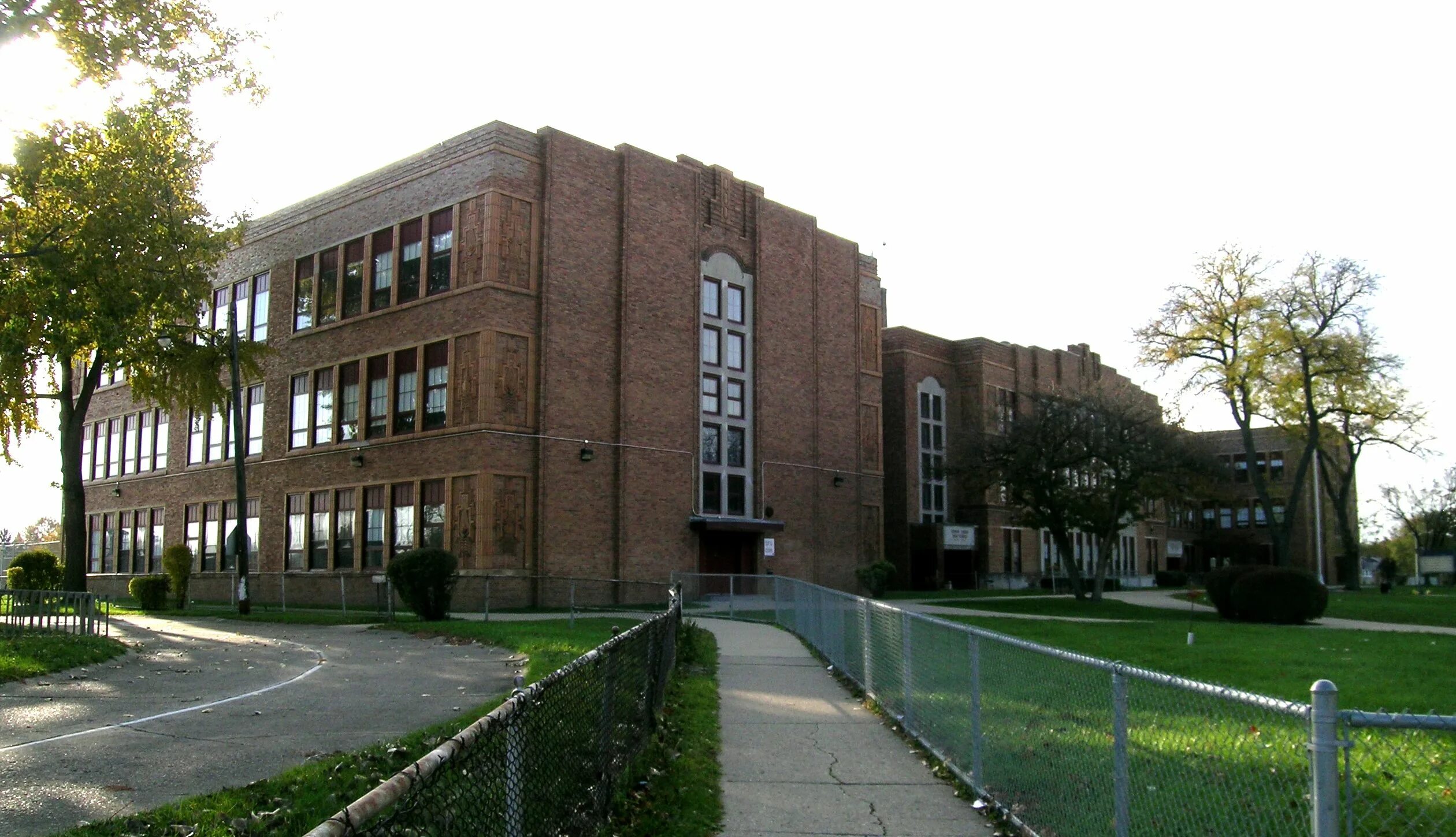 Abraham lincoln high school (san francisco, california). Департамент образования нью-йорка. High school queen. Wheeling park high school. Academy high school cart.