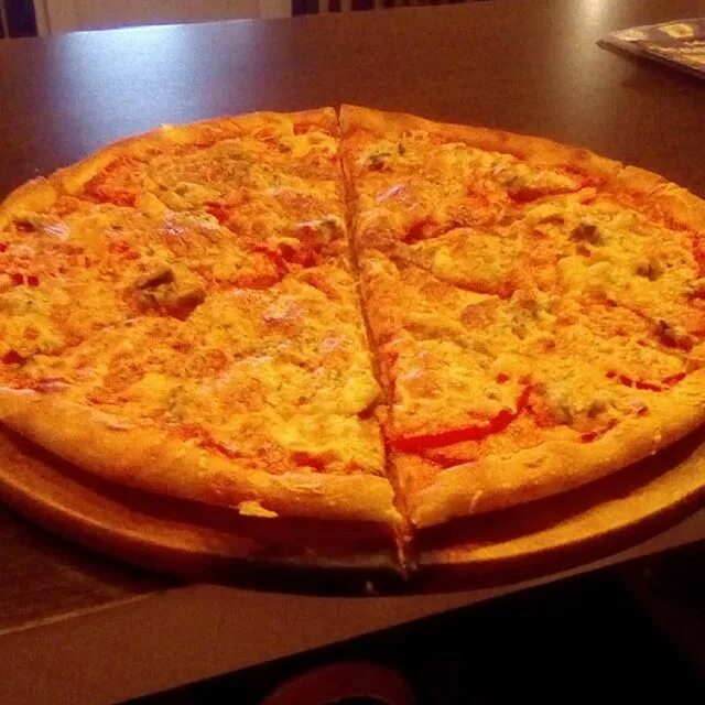 пиццерия час. Pizza chasi logo. час пик кафе фото. счастливые часы пицца. пицца москва.