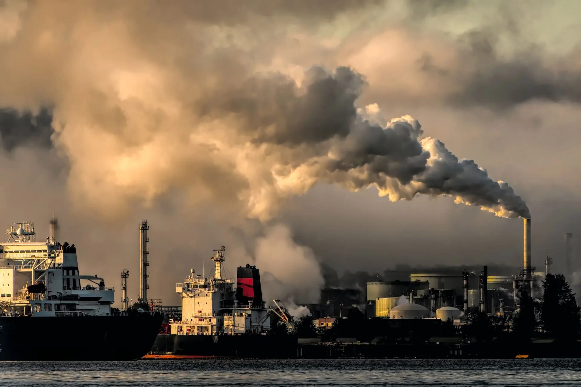 Глобальная проблема загрязнения воздуха. Загрязнение воздуха. Экологические проблемы. Загрязнения в Европе. Заводы загрязняют воздух.