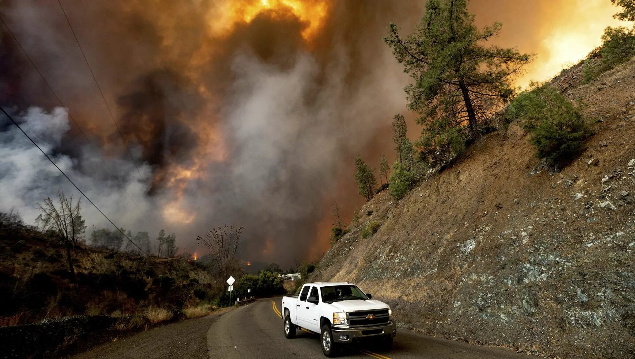Лос Анджелес Лесной пожар 2020. Лесные пожары в Калифорнии 2020. США Лесной пожар в Калифорнии. Лесной пожар в Лос Анджелесе 2021.