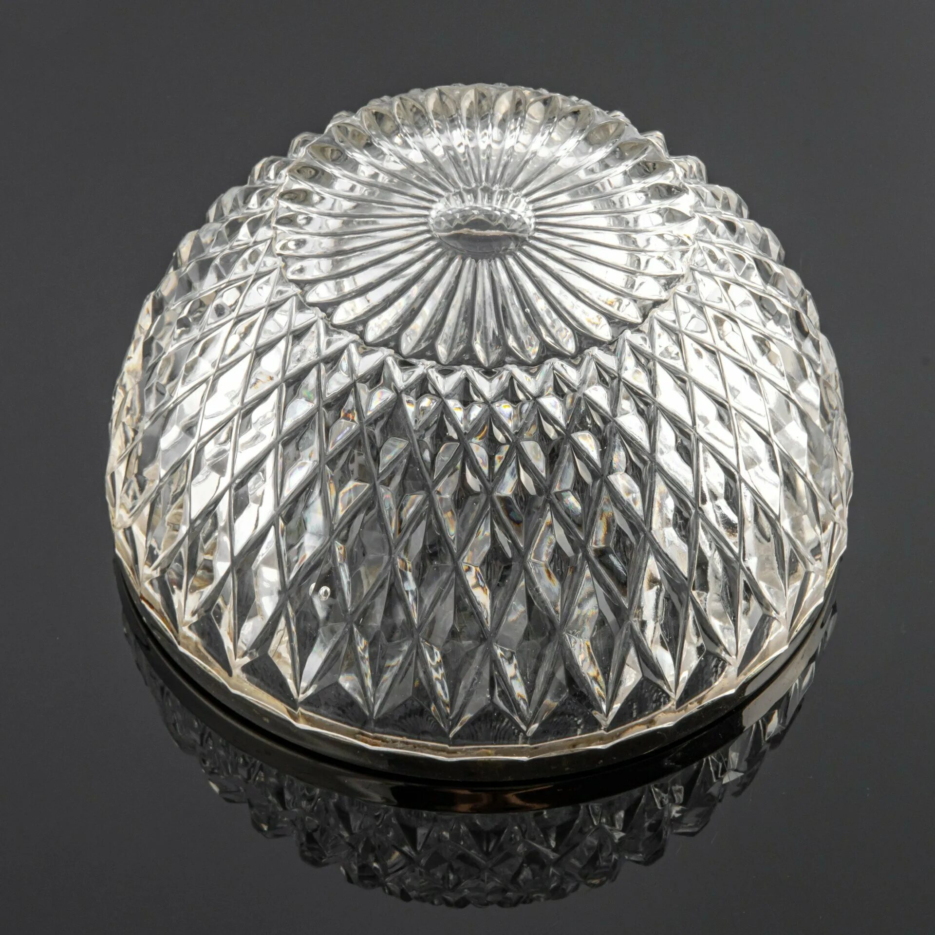 бы за хрусталь с металлическим ободком. ваза хрустальная с ручкой. ваза хрусталь с металлическим ободком. конфетница хрусталь металл ссср. ваза с металлической решеткой для цветов.