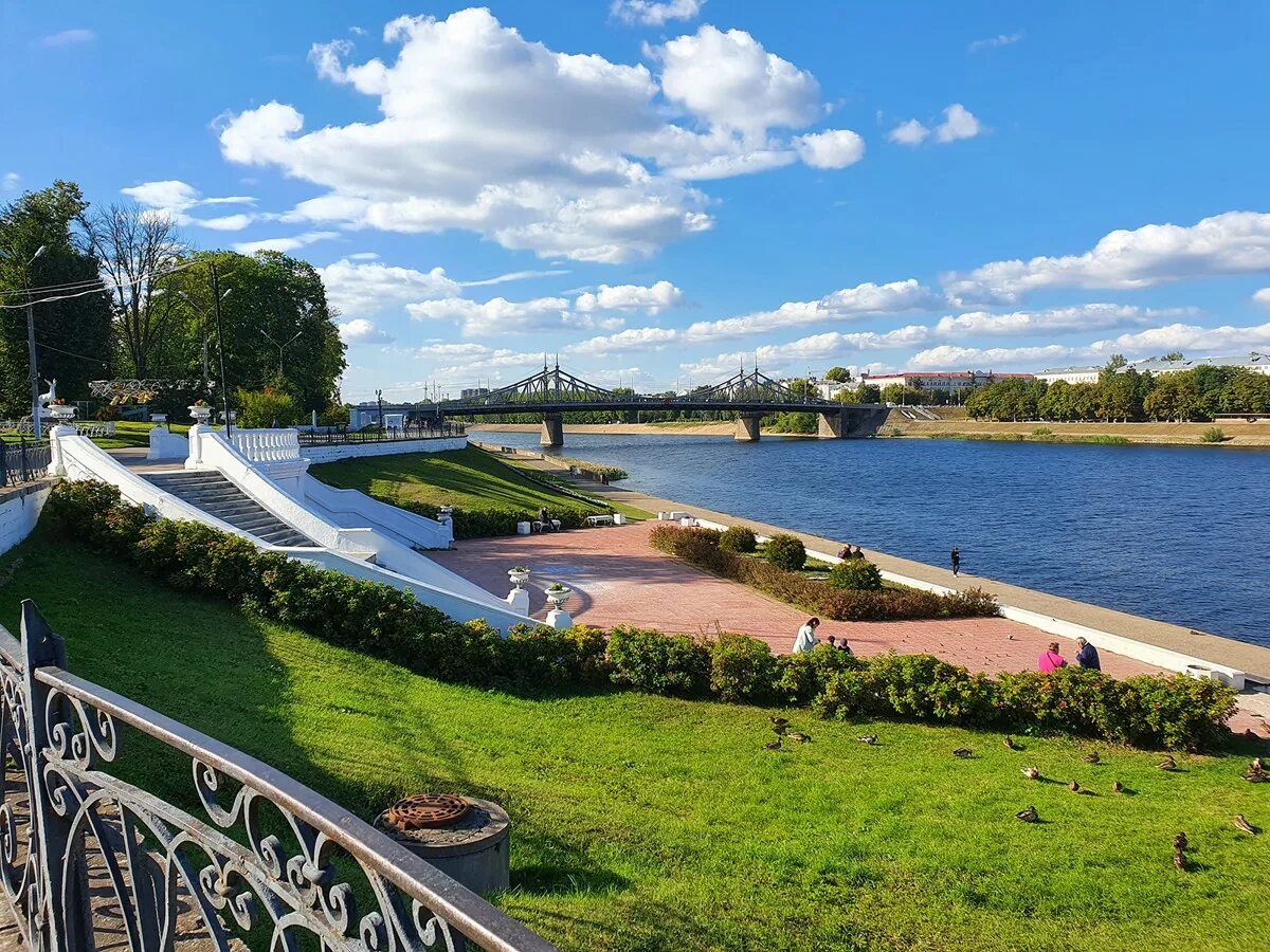 Тверь красивые места. Тверь экскурсии по городу обзорная. Тверь обзорная экскурсия по городу. Экскурсии из твери. Тверь экскурсии.