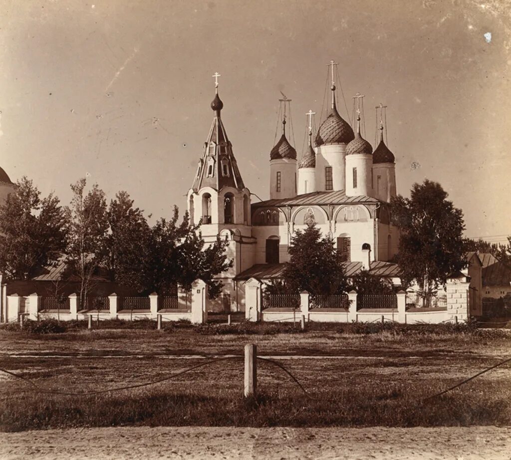 Исторический ярославль фото. Старый ярославль 19 век. Богоявления ярославль кремль. Спасо-преображенский монастырь в ярославле в 1910 году. Площадь подбельского ярославль.