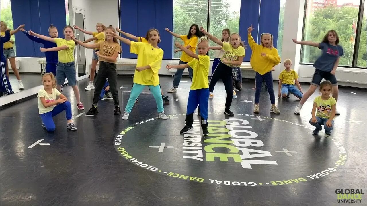 Global Dance University, Екатеринбург. Танец для лагеря легкий. ЕКБ Глобал дэнс. Лагерные танцы для детей видео.