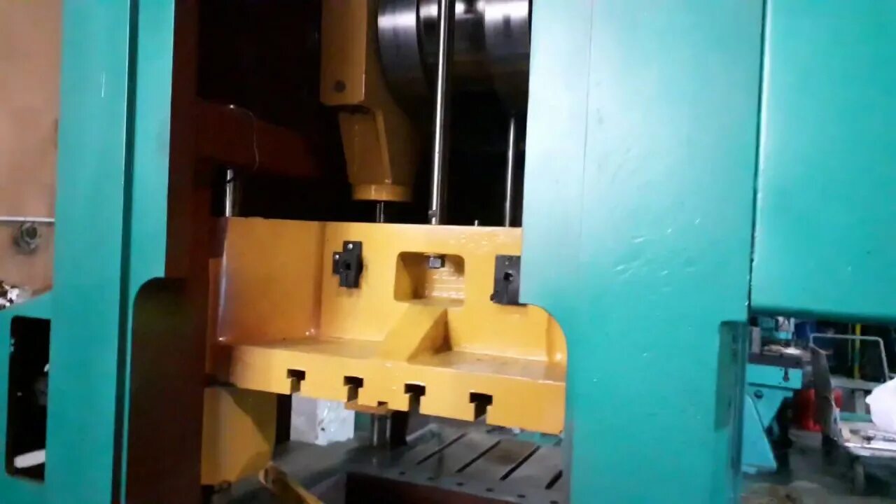 Работа прессов видео
