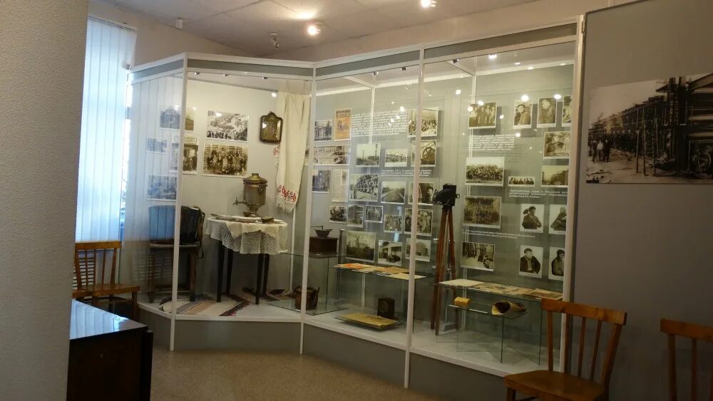 Мини экспозиции. Дворик кунсткамеры в санкт-петербурге. Старооскольский краеведческий музей. Мини экспозиция для выставки экспозиция. Минск музей миниатюре беларусь.