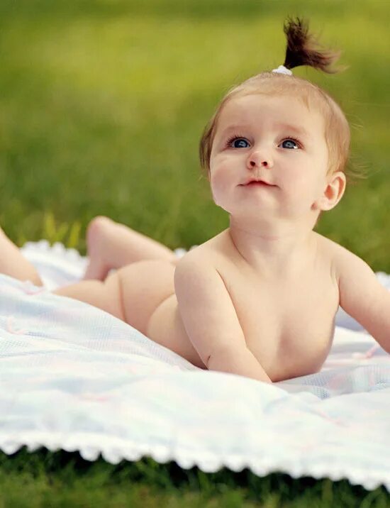 Natural babies. 11 Месяцев ребенку. Младенец 11 месяцев. 11 Месяцев ребенку фото. Ребенок 11 месяцев красивая.