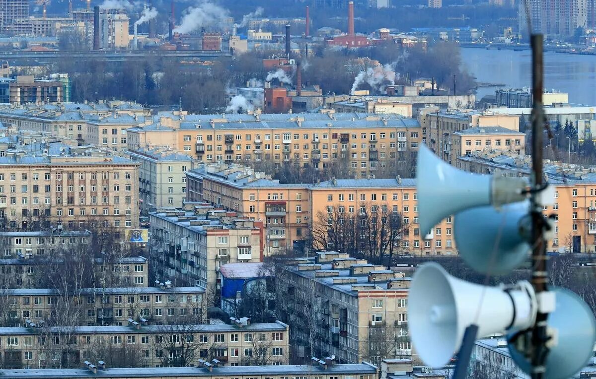 Когда будут сирены в москве. Сирена в городе. Система оповещения населения. Сирены в городе. Громкоговоритель тревога.