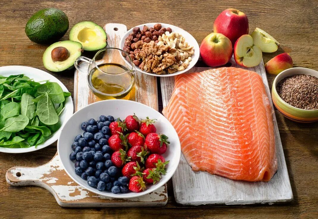 Самая здоровая пища. Полезные продукты. Полезные продукты здоровое питание. Овощи и фрукты. Здоровая пища.