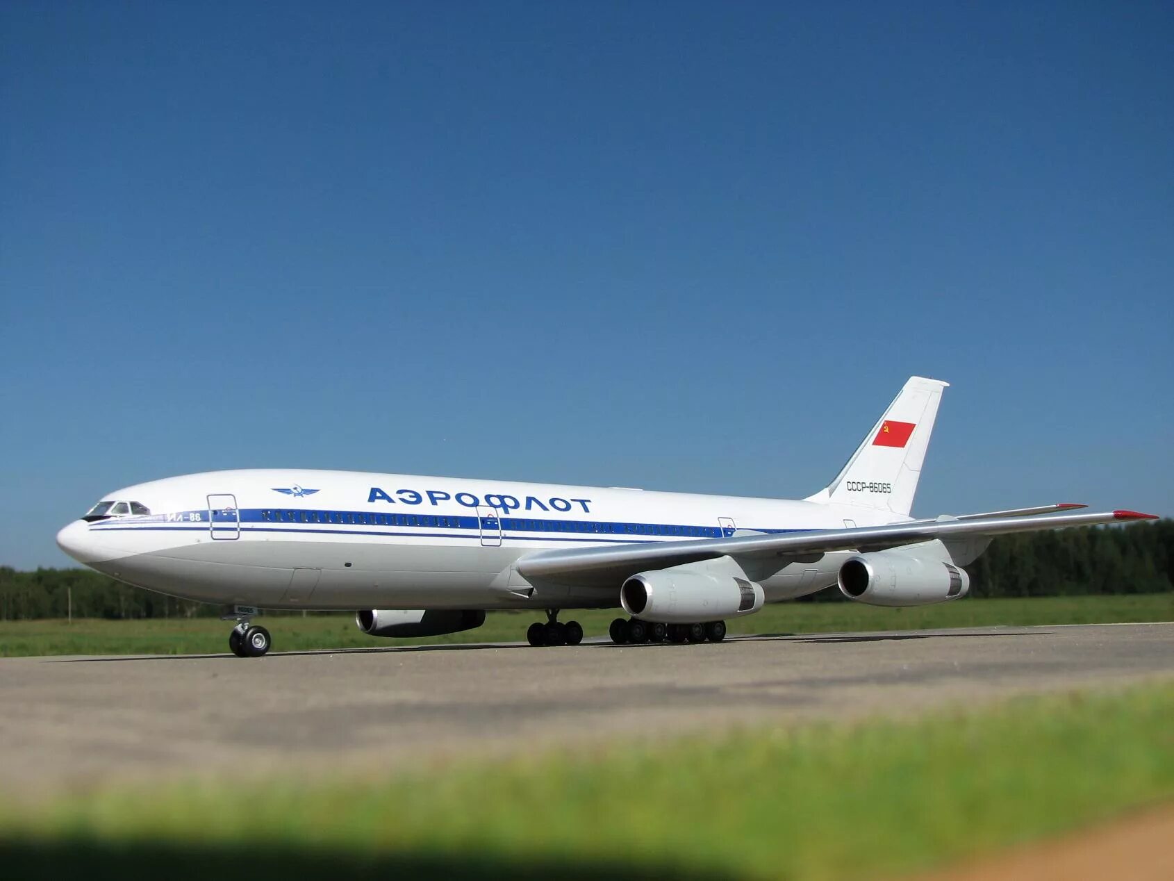 Antonov an-148-100e. Б он га. Б он га. Самолёт боинг 747. Ту-154 пассажирский самолёт.