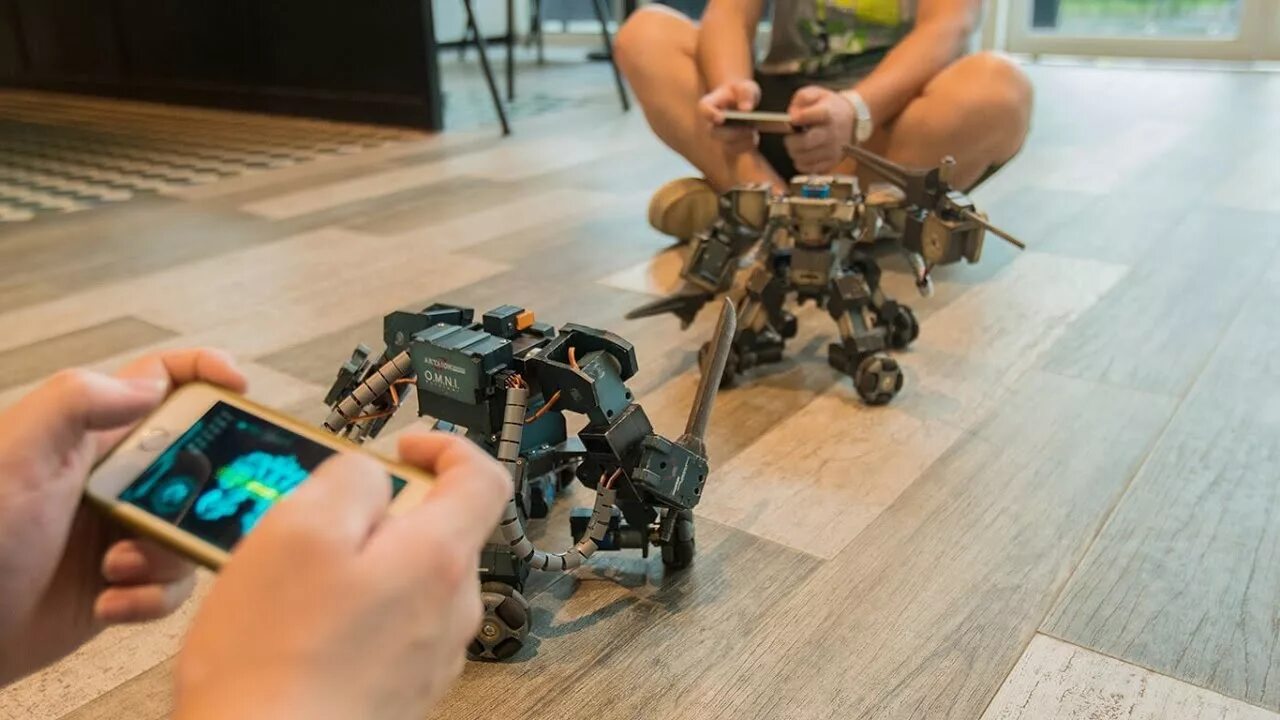 Игрушки нового поколения. Крутые игрушки. Самые крутые игрушки. Маленький робот. Боевые роботы игрушки.