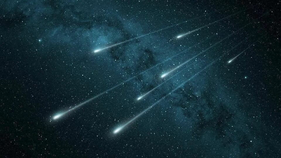 Метеорит болид комета метеор астероид. Метеор метеорит метеоритный дождь. кометы, болиды и метеоры. метеорный рой комета. метеоры солнечной системы.