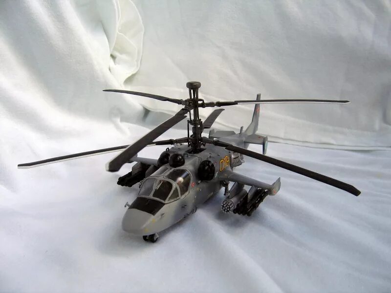 Мод на ка 52. Ка-52 звезда 1/72. ка-52 вертолёт звезда. ка-52 1/72. ка 52 модель.