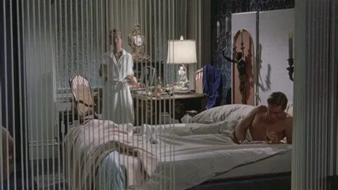 Breakfast at tiffany's nude scene