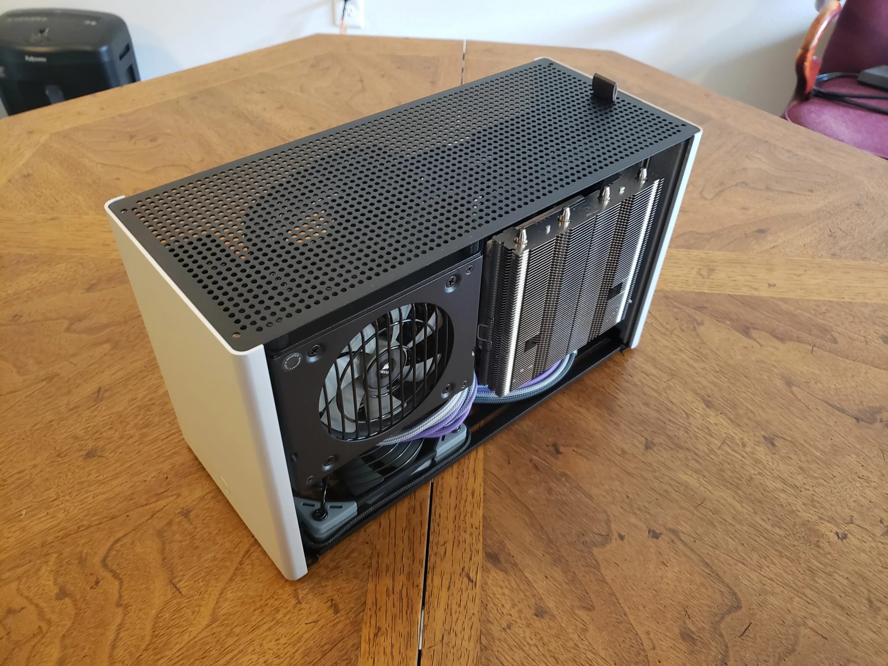 Корпус Mini ITX Ghost s1. Корпус louqe Ghost s1. Ghost s1 Case. Корпус QUARKCASE s1.