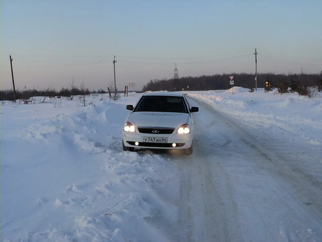 ваз 2107 зимний дрифт. машина зимой. машина в деревне зимой. машина в деревне зимой. десятка в деревне зимой.