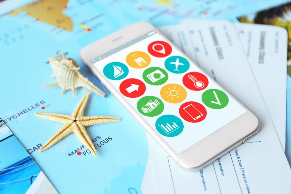 Мобильное приложение туризм. Приложения для путешествий. Туристические приложения. Смартфон для путешествий. Mobile travel
