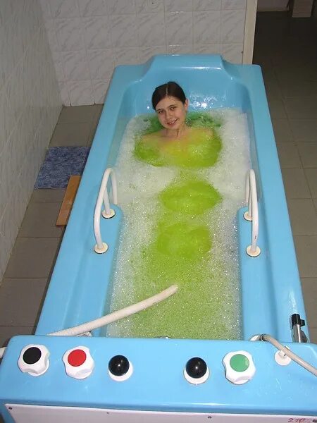 Хвойно жемчужные ванны для чего. Водолечение жемчужные ванны. жемчужная ванна в санатории. хвойные ванны в санатории. хлоридно натриевые ванны.