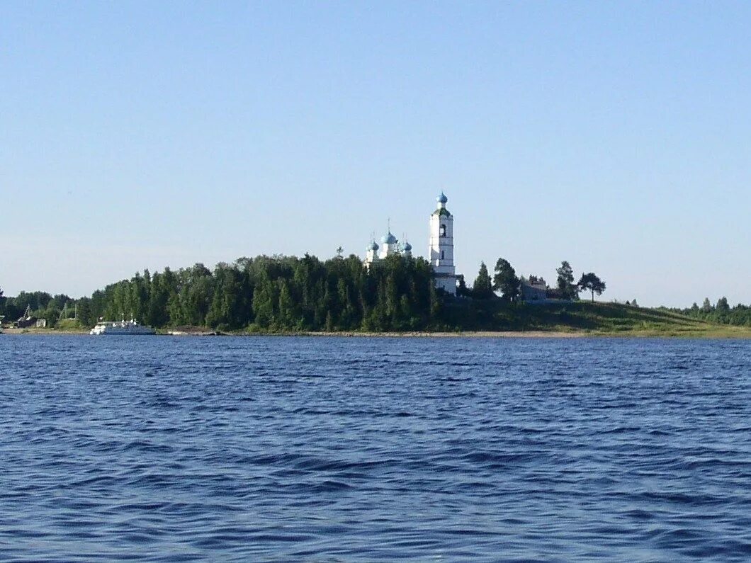 Река кубена вологодская. Усть кубенское вологодская область. Деревня устье вологодская область. Кубенское озеро вологодская область. Река кубена вологда.