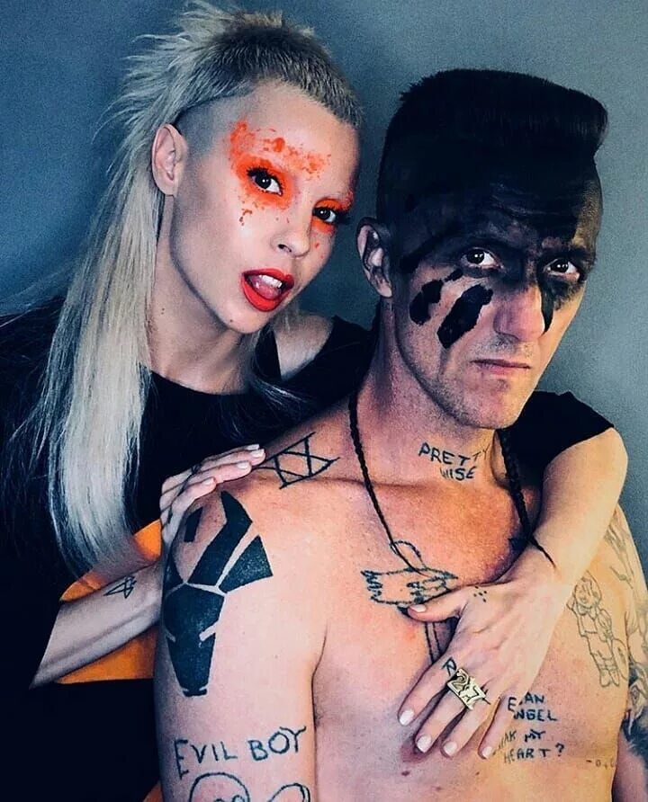 Группа die antwoord. Die antwoord солист. Группа die antwoord 2022. Йоланди Фиссер. Йоланди и ниндзя