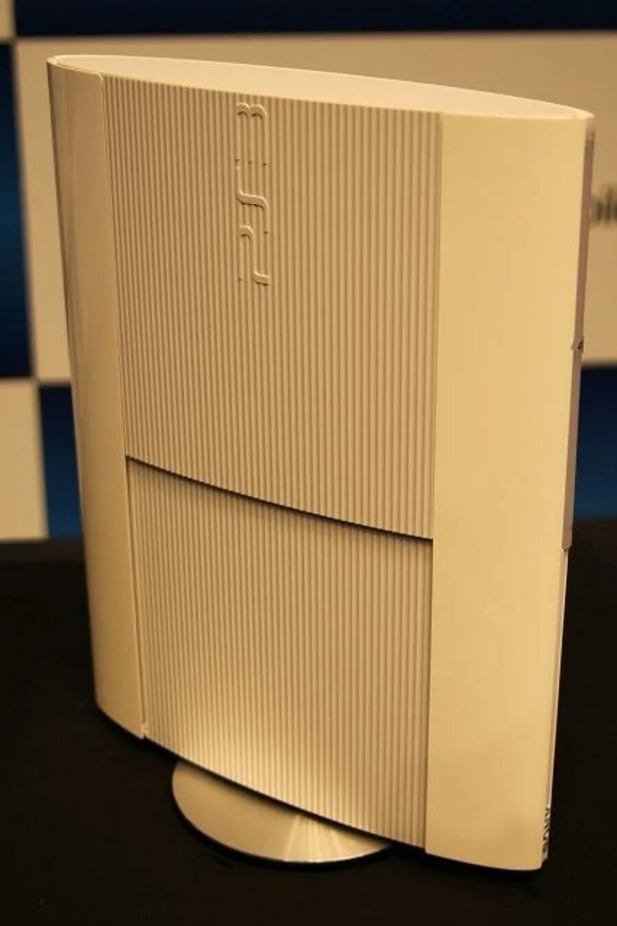 Корпус ps3. Ps3 super Slim. Ps3 super Slim белая. PLAYSTATION 3 super Slim. Ps3 super Slim White.