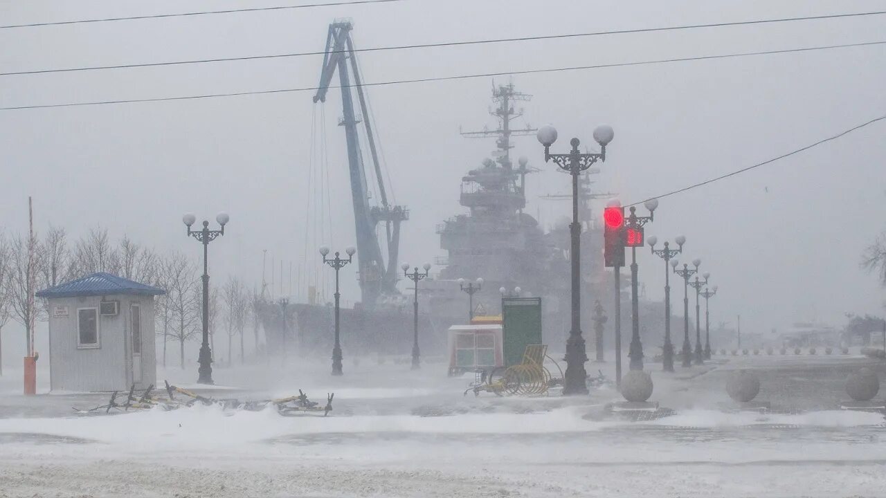 Шторм в Новороссийске. Новороссийск ледяной шторм. Шторм в Новороссийске 2023. Ураган в Новороссийске. Погода в новороссийске в марте 2024 года