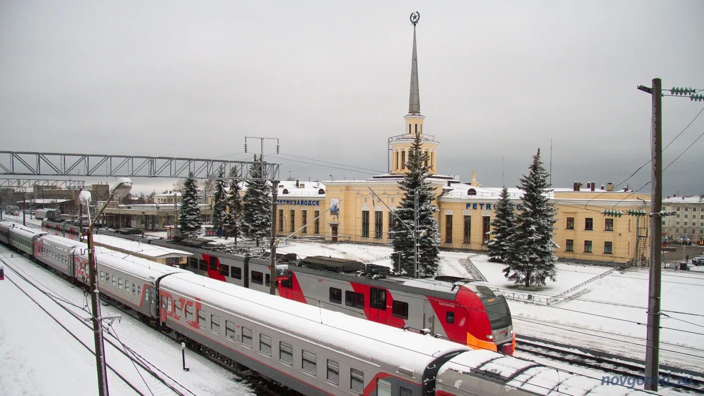 Сколько поезд стоит в петрозаводске. Поезд великий новгород петрозаводск. петрозаводск железная дорога. рязань петрозаводск поезд. великий новгород петрозаводск.